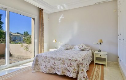 Resale - House - Detached Villa - Marbella - Nueva Andalucia