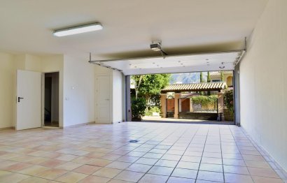 Resale - House - Detached Villa - Marbella - Nueva Andalucia