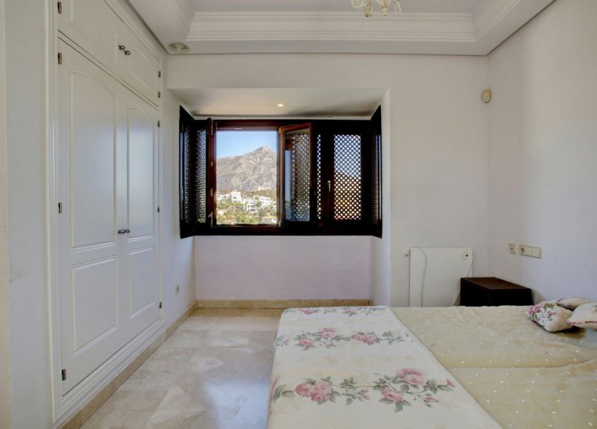 Resale - House - Detached Villa - Marbella - Nueva Andalucia