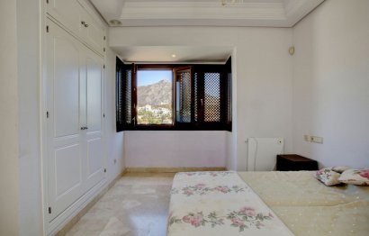 Resale - House - Detached Villa - Marbella - Nueva Andalucia