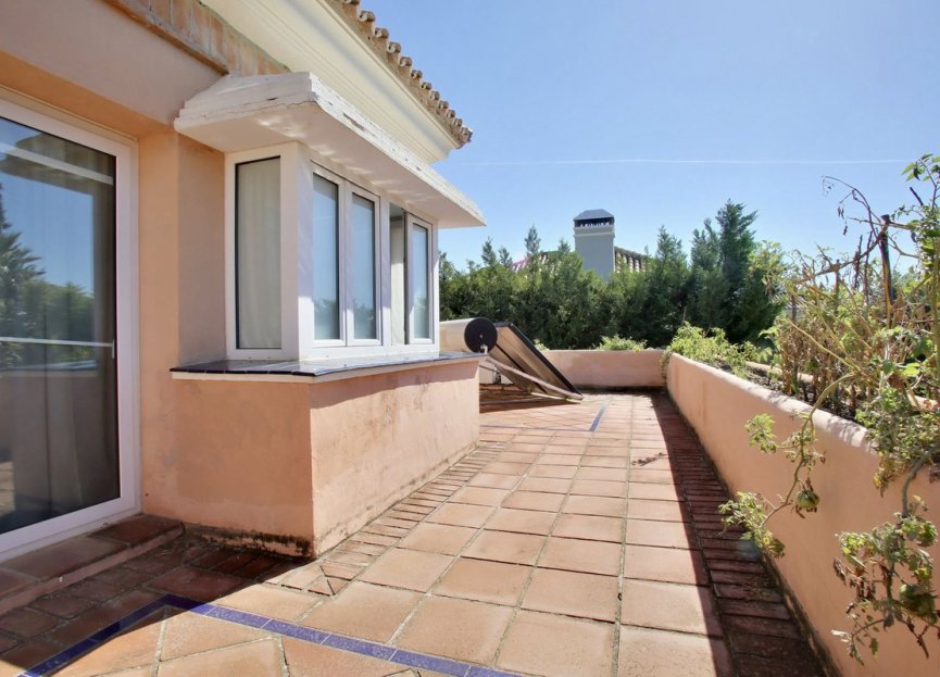 Resale - House - Detached Villa - Marbella - Nueva Andalucia