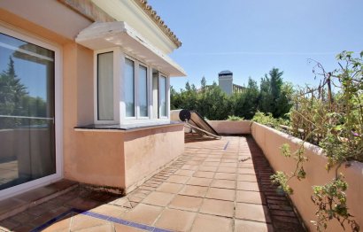 Resale - House - Detached Villa - Marbella - Nueva Andalucia