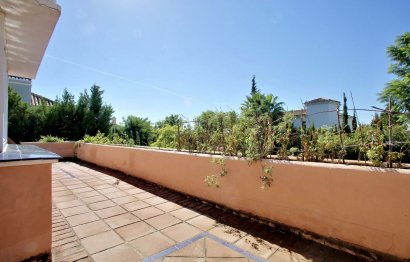 Resale - House - Detached Villa - Marbella - Nueva Andalucia