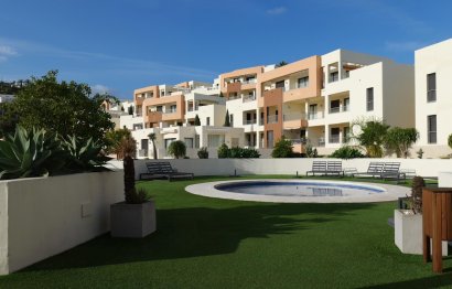 Resale - Apartment - Ground Floor Apartment - Marbella - Altos de los Monteros