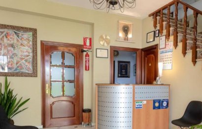 Resale - House - Semi-Detached House - Marbella - Marbella Centro