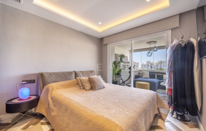 Resale - Apartment - Middle Floor Apartment - Marbella - Puerto Banús