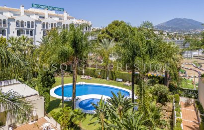 Resale - Apartment - Middle Floor Apartment - Marbella - Puerto Banús