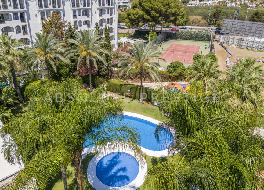 Resale - Apartment - Middle Floor Apartment - Marbella - Puerto Banús