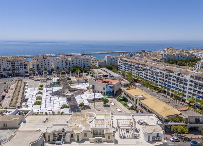 Resale - Apartment - Middle Floor Apartment - Marbella - Puerto Banús