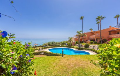 Resale - House - Townhouse - Estepona - Estepona Centro