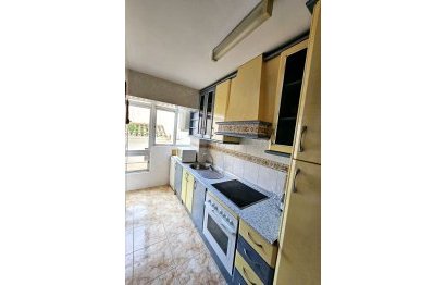 Resale - Apartment - Middle Floor Apartment - Fuengirola - Fuengirola Centro