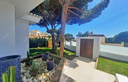 Resale - House - Detached Villa - Marbella - Elviria