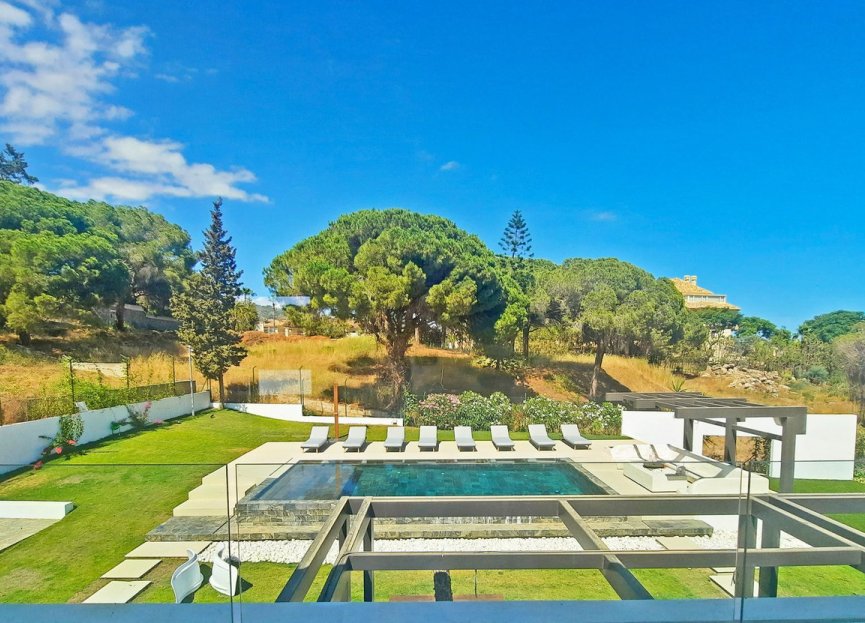 Resale - House - Detached Villa - Marbella - Elviria