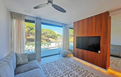 Resale - House - Detached Villa - Marbella - Elviria