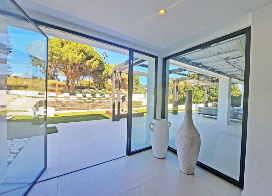 Resale - House - Detached Villa - Marbella - Elviria