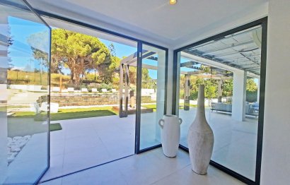 Resale - House - Detached Villa - Marbella - Elviria