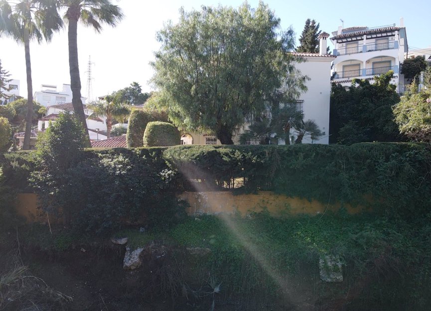 Resale - Plot - Land - Marbella - Nueva Andalucia