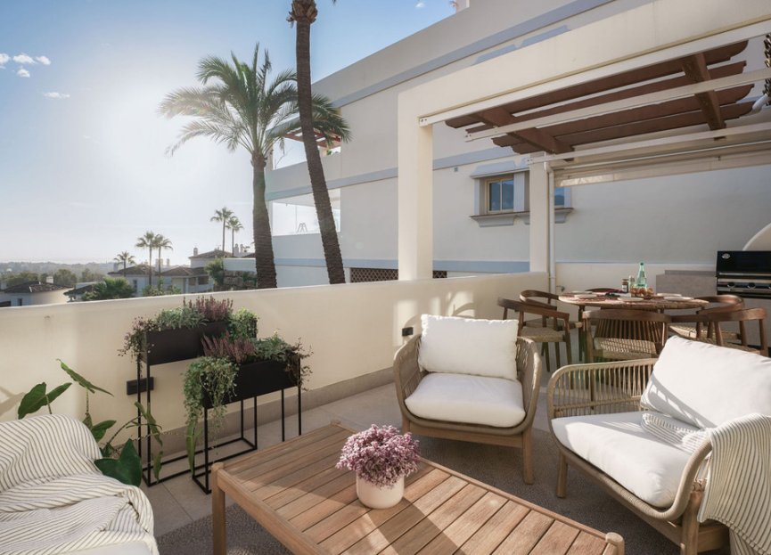 Resale - Apartment - Middle Floor Apartment - Marbella - Nueva Andalucia