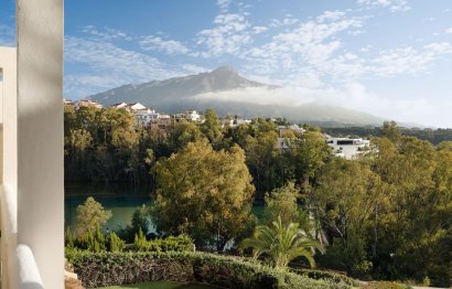 Resale - Apartment - Middle Floor Apartment - Marbella - Nueva Andalucia