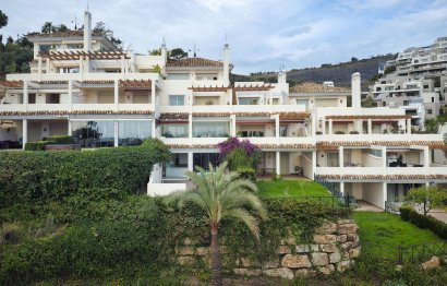 Resale - Apartment - Middle Floor Apartment - Marbella - Nueva Andalucia