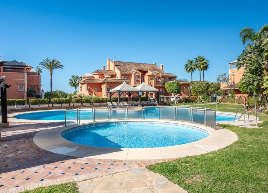 Resale - Apartment - Penthouse - Marbella - Nueva Andalucia