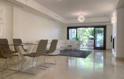 Resale - Apartment - Ground Floor Apartment - Marbella - The Golden Mile