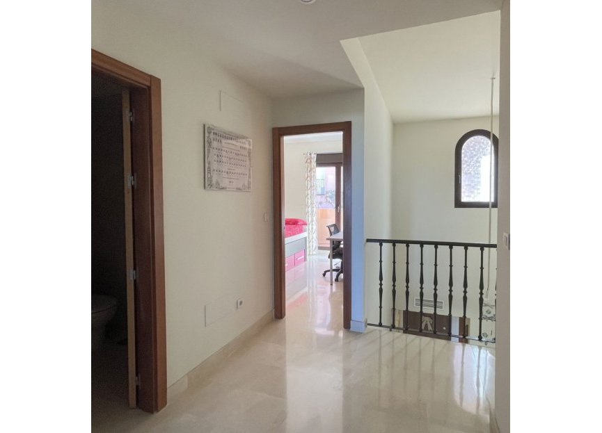 Resale - House - Semi-Detached House - Estepona - Estepona Centro