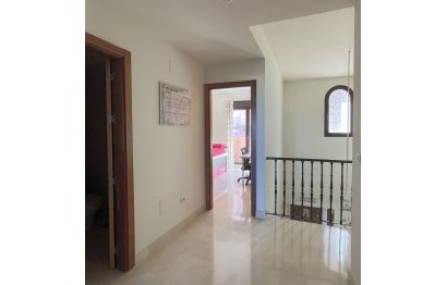 Resale - House - Semi-Detached House - Estepona - Estepona Centro