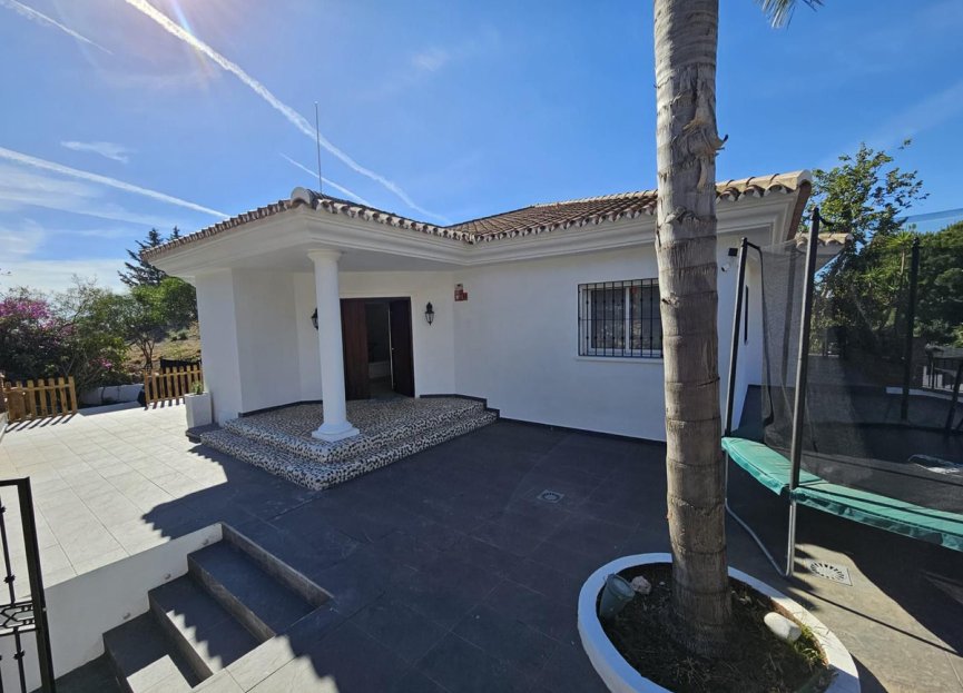 Resale - House - Detached Villa - Benalmádena - Benalmadena Centro