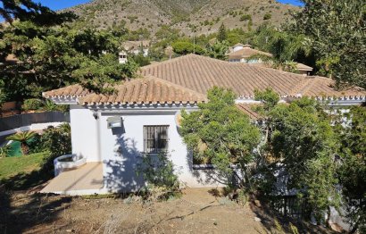 Resale - House - Detached Villa - Benalmádena - Benalmadena Centro