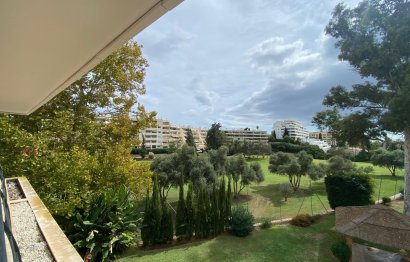 Resale - Apartment - Middle Floor Apartment - Marbella - Guadalmina Alta