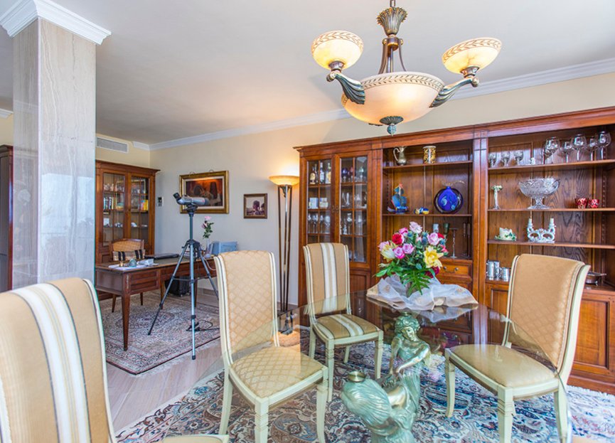 Resale - Apartment - Penthouse - Marbella - Elviria