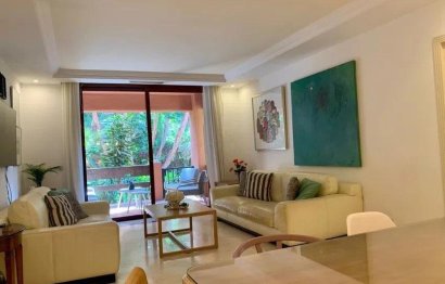 Resale - Apartment - Ground Floor Apartment - Marbella - Elviria