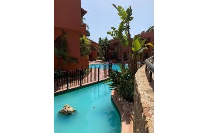 Resale - Apartment - Ground Floor Apartment - Marbella - Elviria