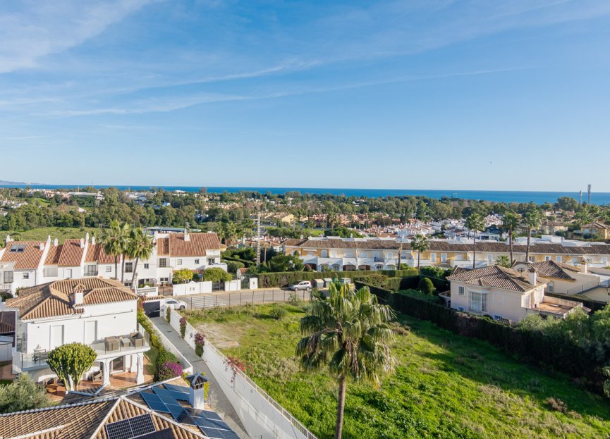 Resale - Apartment - Middle Floor Apartment - Estepona - Estepona Centro