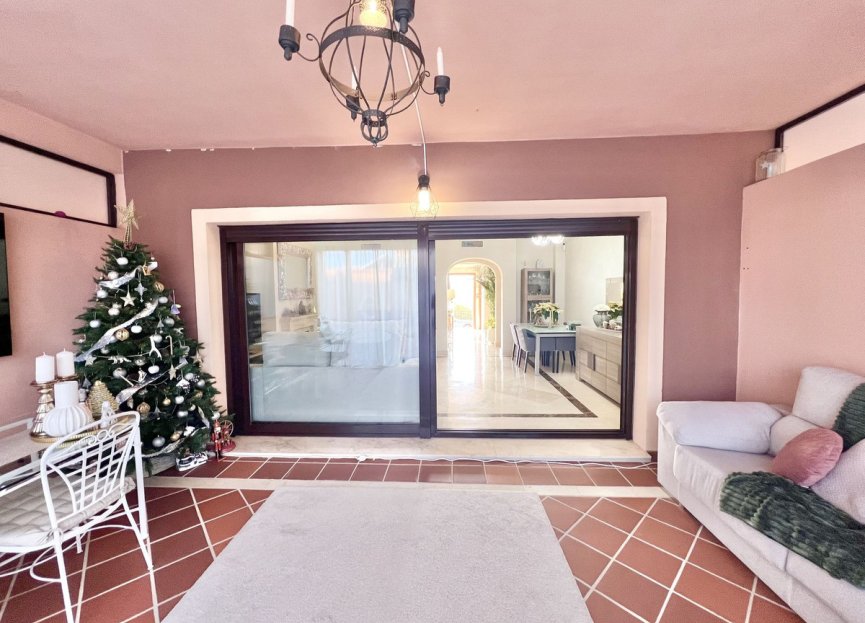 Resale - House - Townhouse - Estepona - Estepona Centro