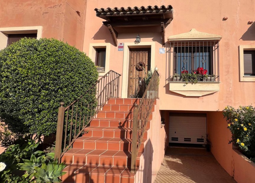 Resale - House - Townhouse - Estepona - Estepona Centro