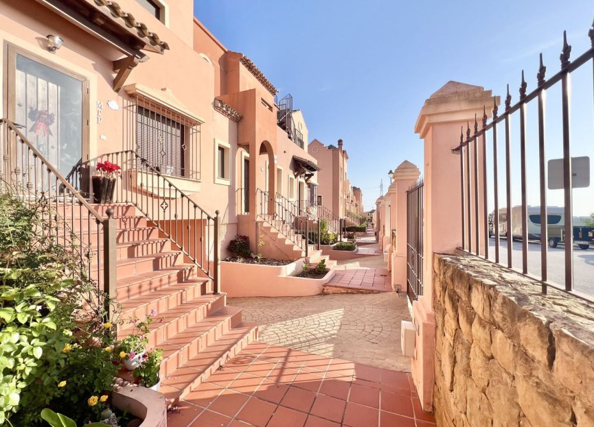 Resale - House - Townhouse - Estepona - Estepona Centro