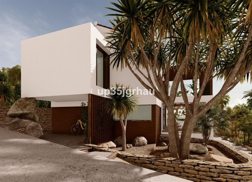 Resale - House - Detached Villa - Estepona - Estepona Centro