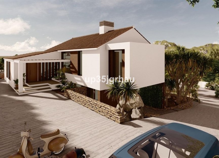 Resale - House - Detached Villa - Estepona - Estepona Centro