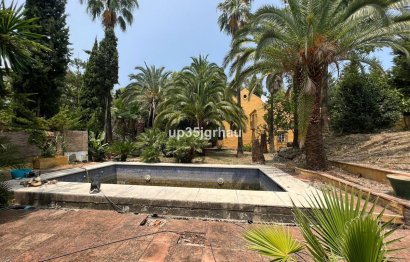 Resale - House - Detached Villa - Estepona - Estepona Centro