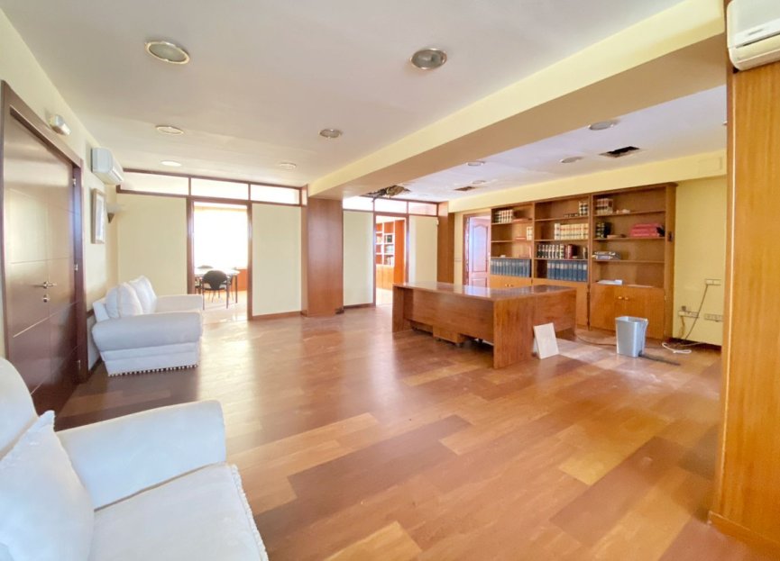 Resale - Apartment - Middle Floor Apartment - Marbella - Marbella Centro