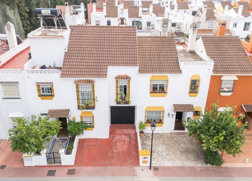 Resale - House - Townhouse - Marbella - Nueva Andalucia