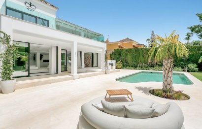 Resale - House - Detached Villa - Marbella - Nueva Andalucia