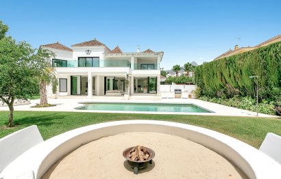 Resale - House - Detached Villa - Marbella - Nueva Andalucia