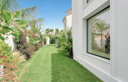 Resale - House - Detached Villa - Marbella - Nueva Andalucia