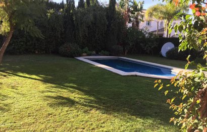 Resale - House - Detached Villa - Marbella - Nueva Andalucia