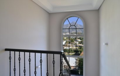 Resale - House - Detached Villa - Marbella - Nueva Andalucia