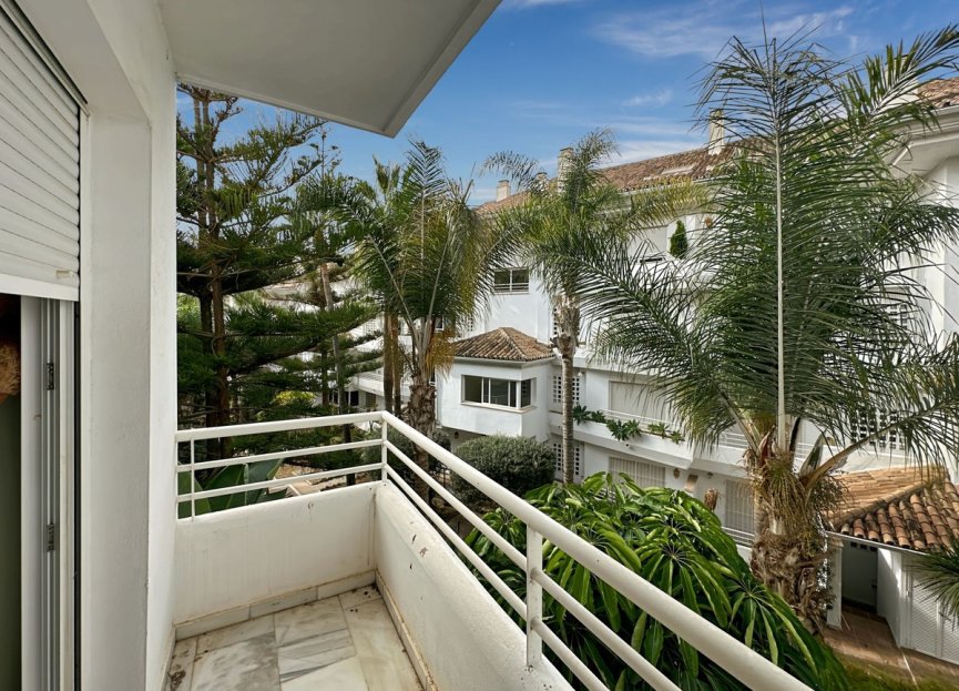 Resale - Apartment - Middle Floor Apartment - Marbella - Guadalmina Baja