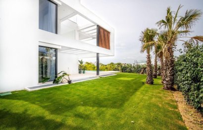 Resale - House - Detached Villa - Marbella - Nueva Andalucia